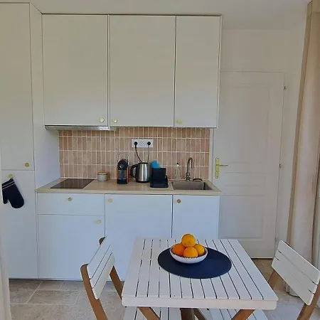 公寓 Confortable Dans Un Jardin Au Calme